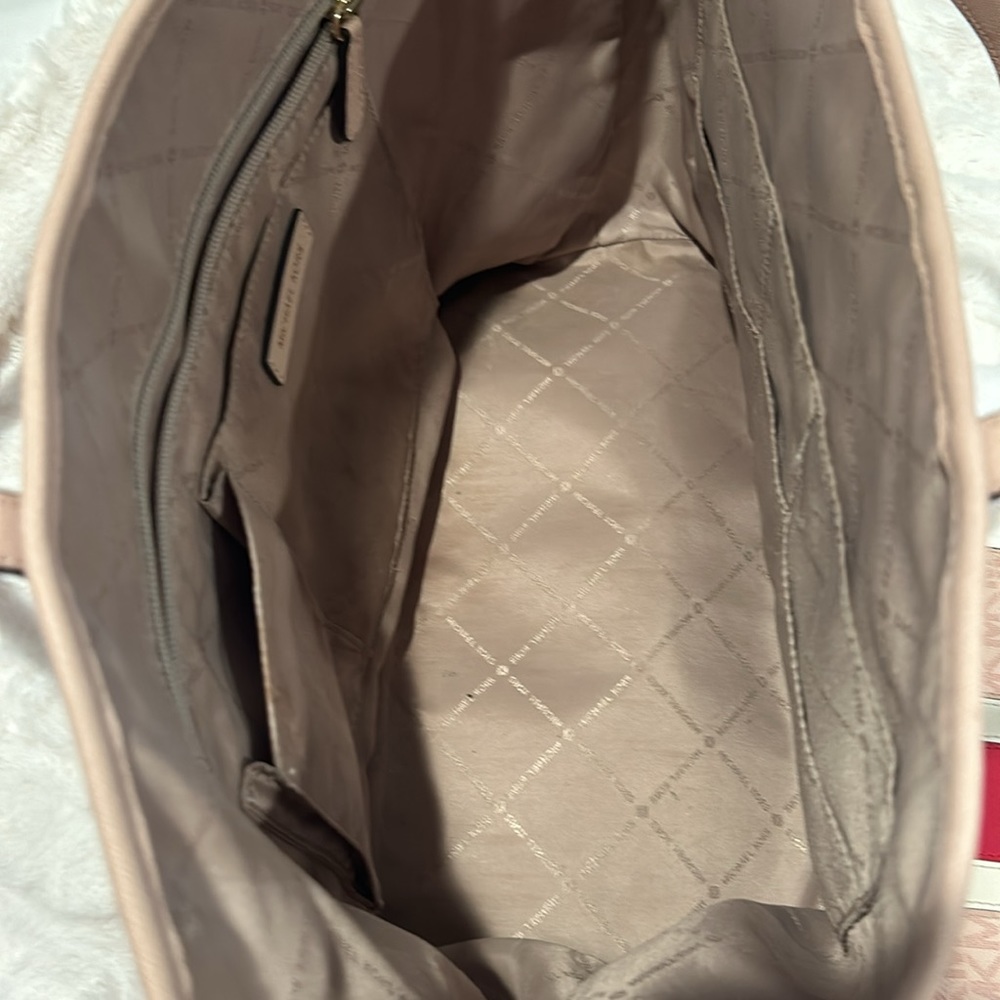 Michael Kors Pink Large Tote Bag and Matching Wallet - Picture 5 of 11